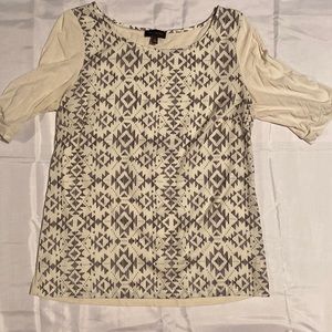 The Limited size M geometric print black & cream top